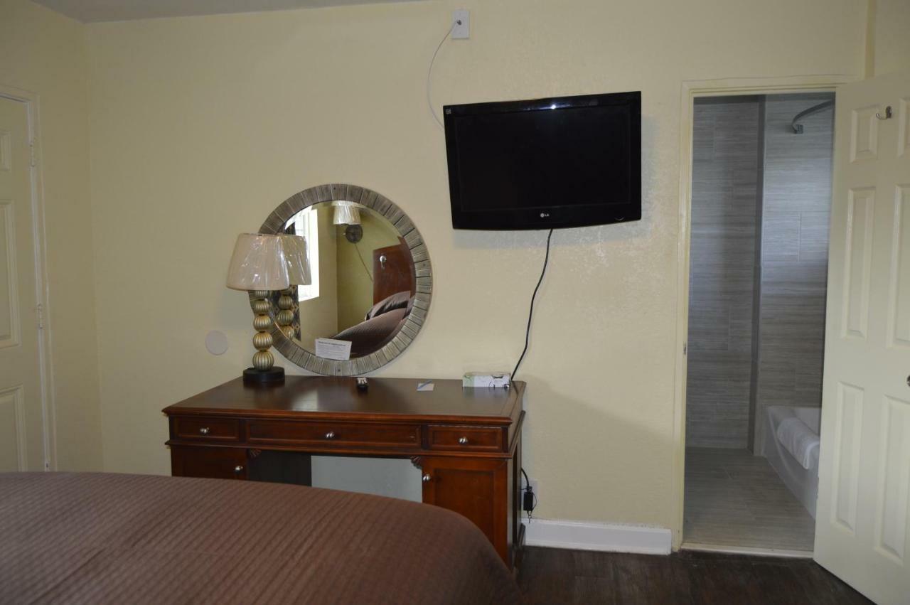 Regency Inn Toccoa Exterior photo